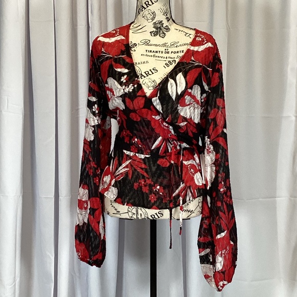 1499. Guess Red & Black Faux Wrap Blouse NWT Size XL - Picture 1 of 8